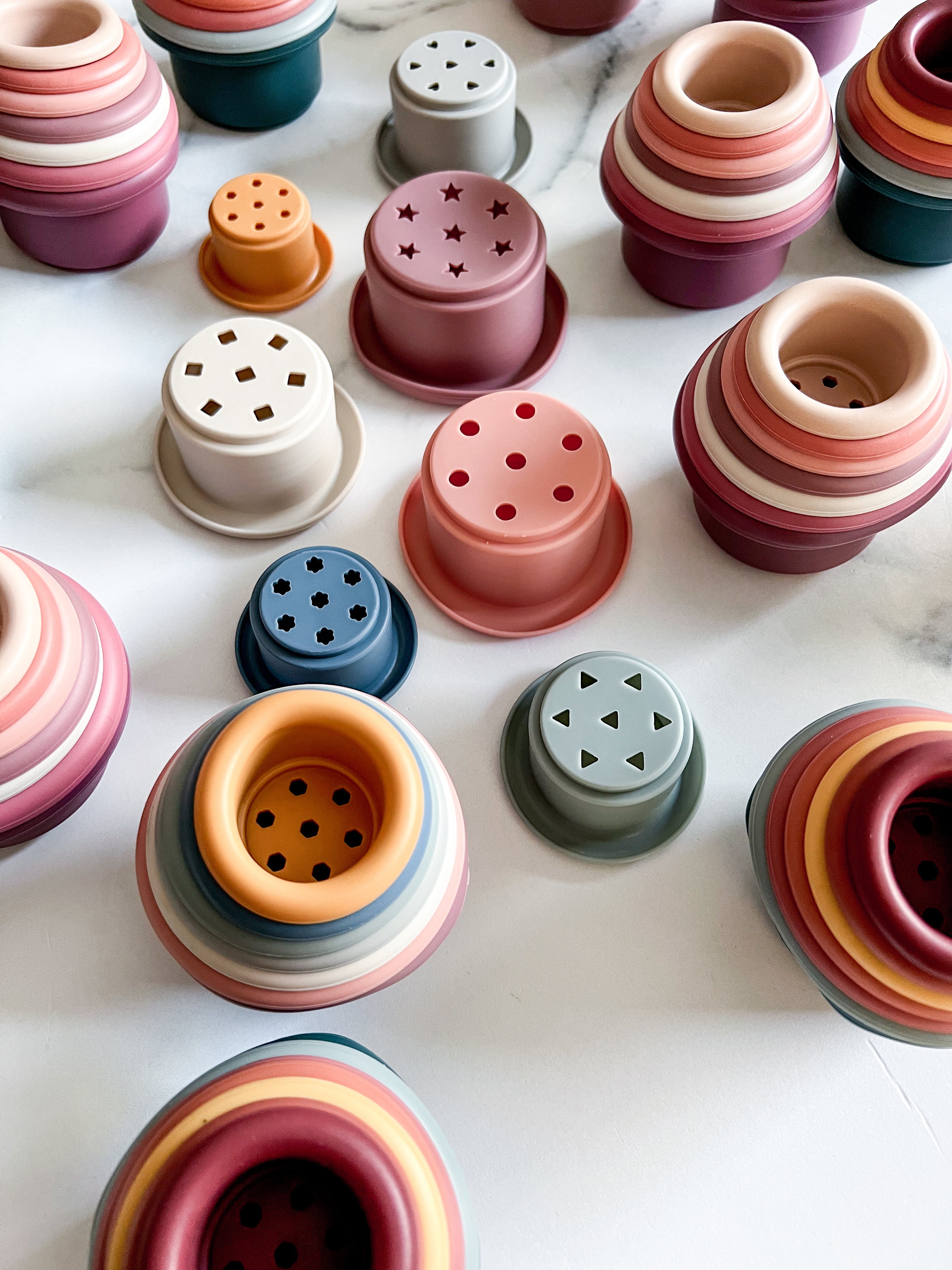 Ensemble de tasses empilables en silicone pour le bain(7 pièces)