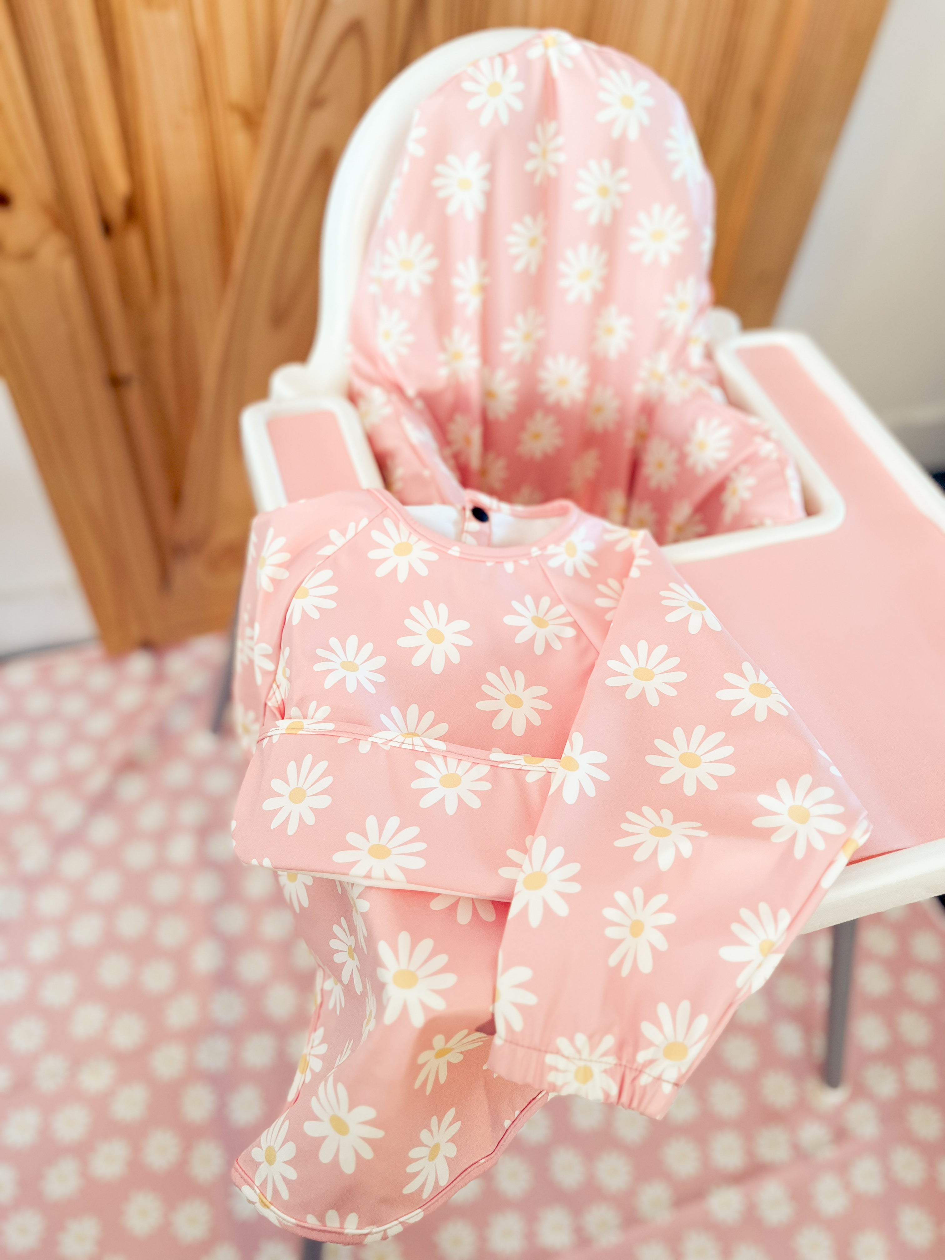 Tapis antidérapant pour dessous de chaise haute. Les marguerites