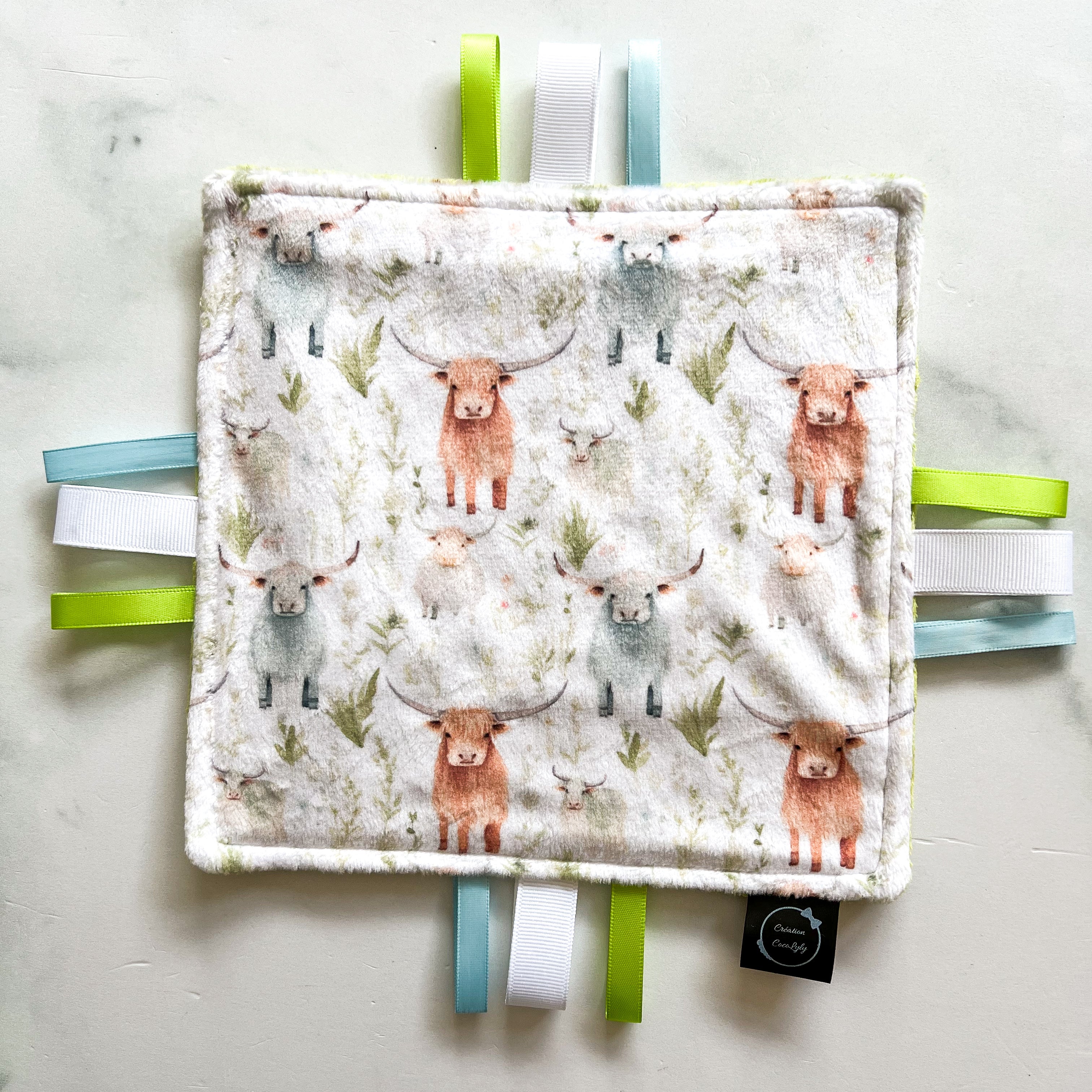 Doudou étiquettes craquante vache highland