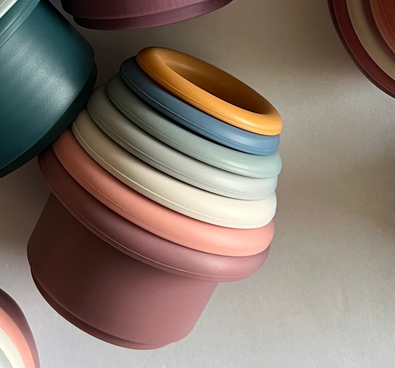 Ensemble de tasses empilables en silicone pour le bain(7 pièces)