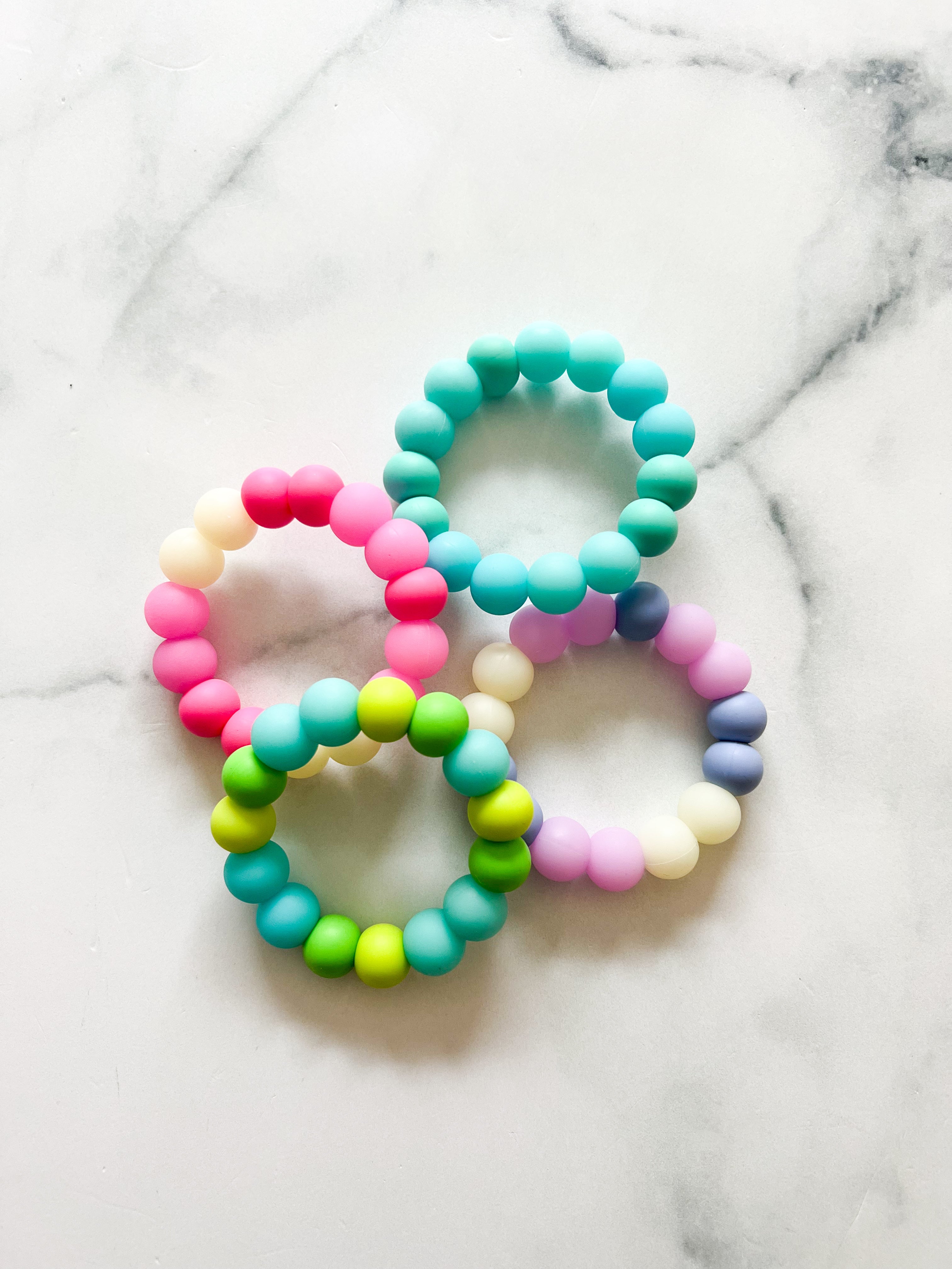 Bracelet glow in the dark✨ d’une circonférence de plus ou moins 7pouce