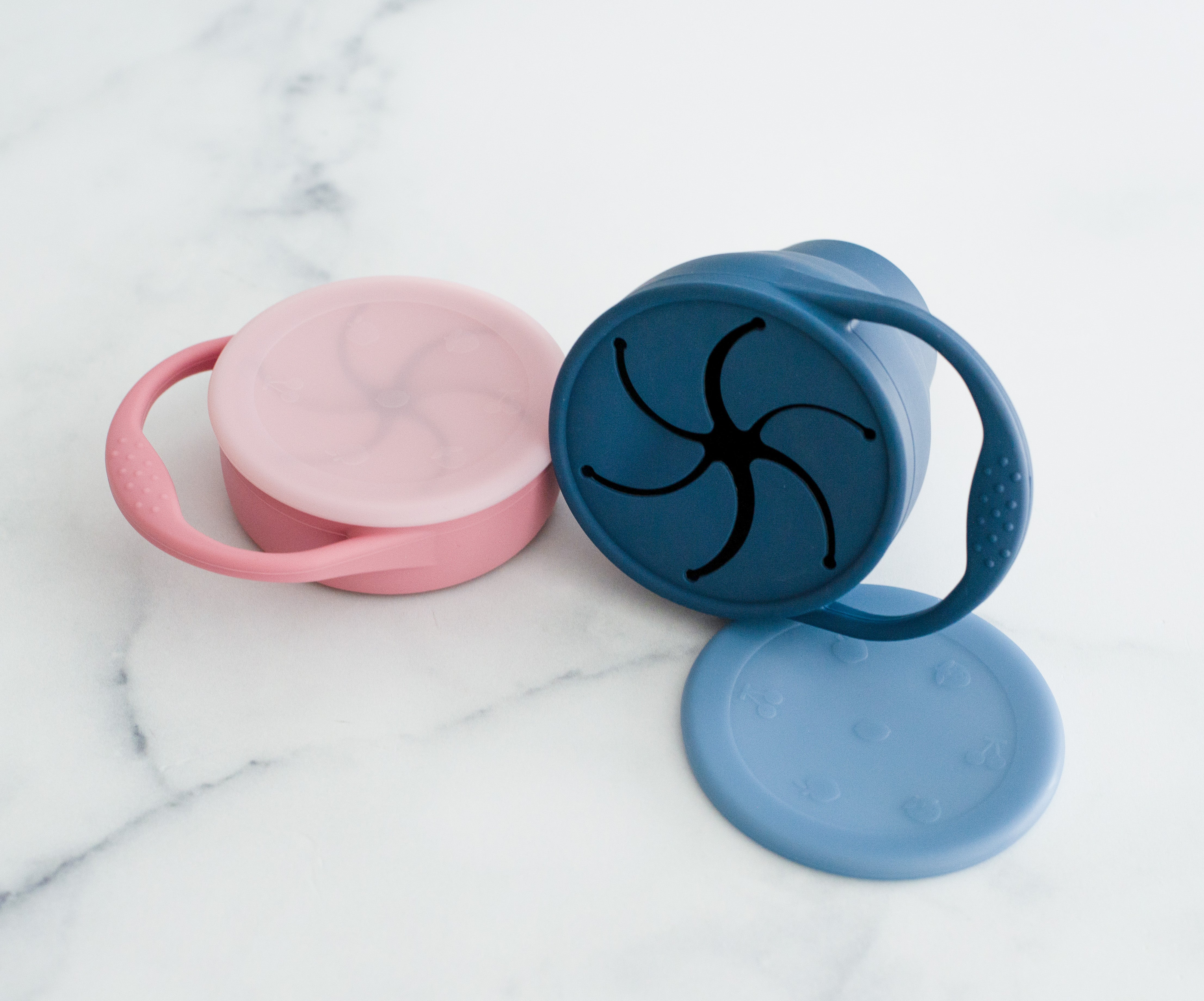 Plat rétractable à collation