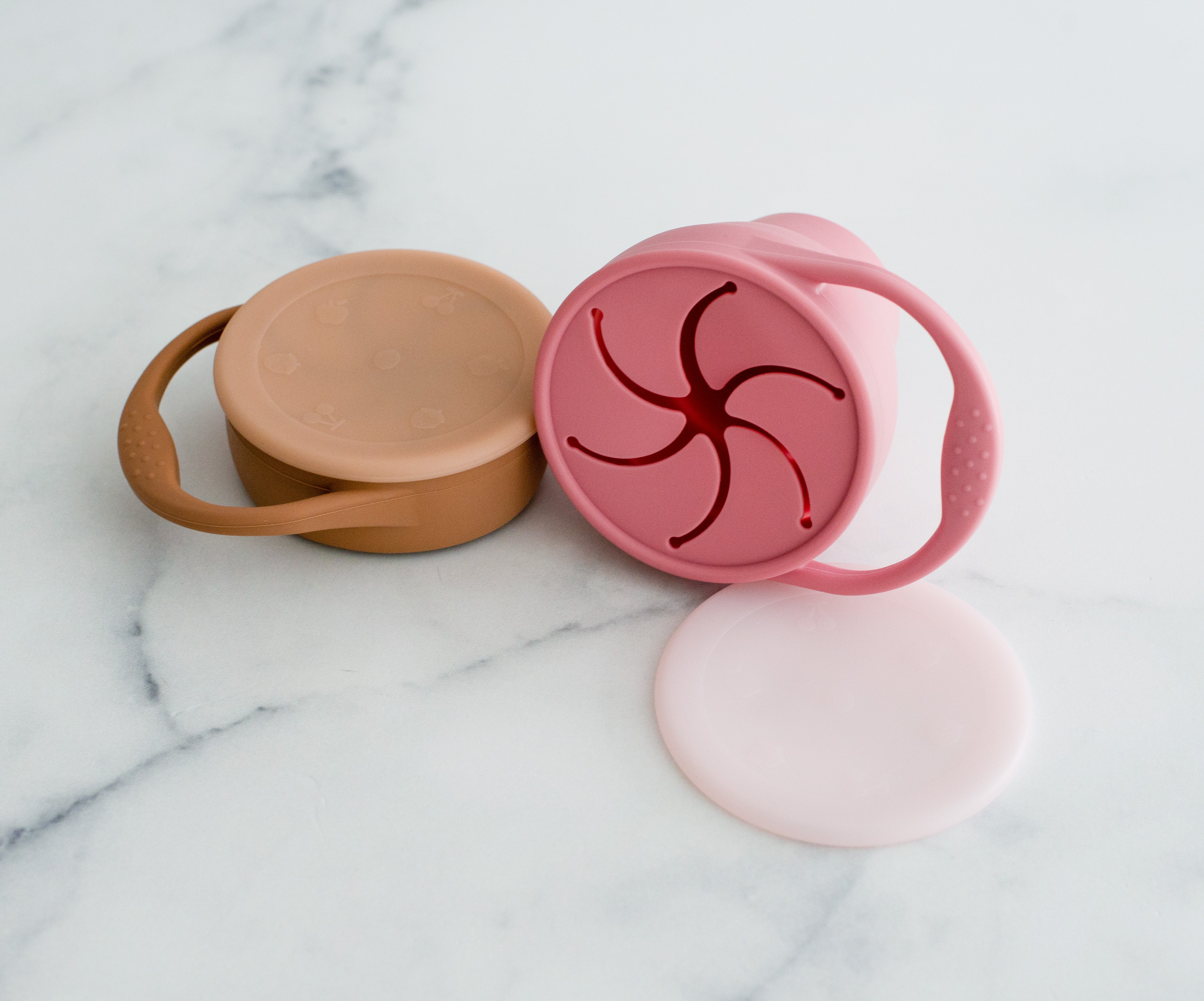 Plat rétractable à collation