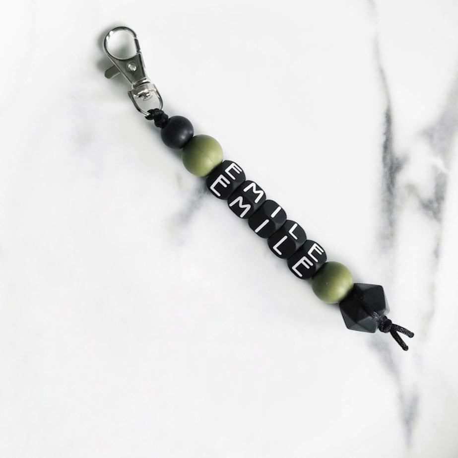 identifiant personnalisé style porte clé pour sac à couche, sac d'école ou boite a lunch