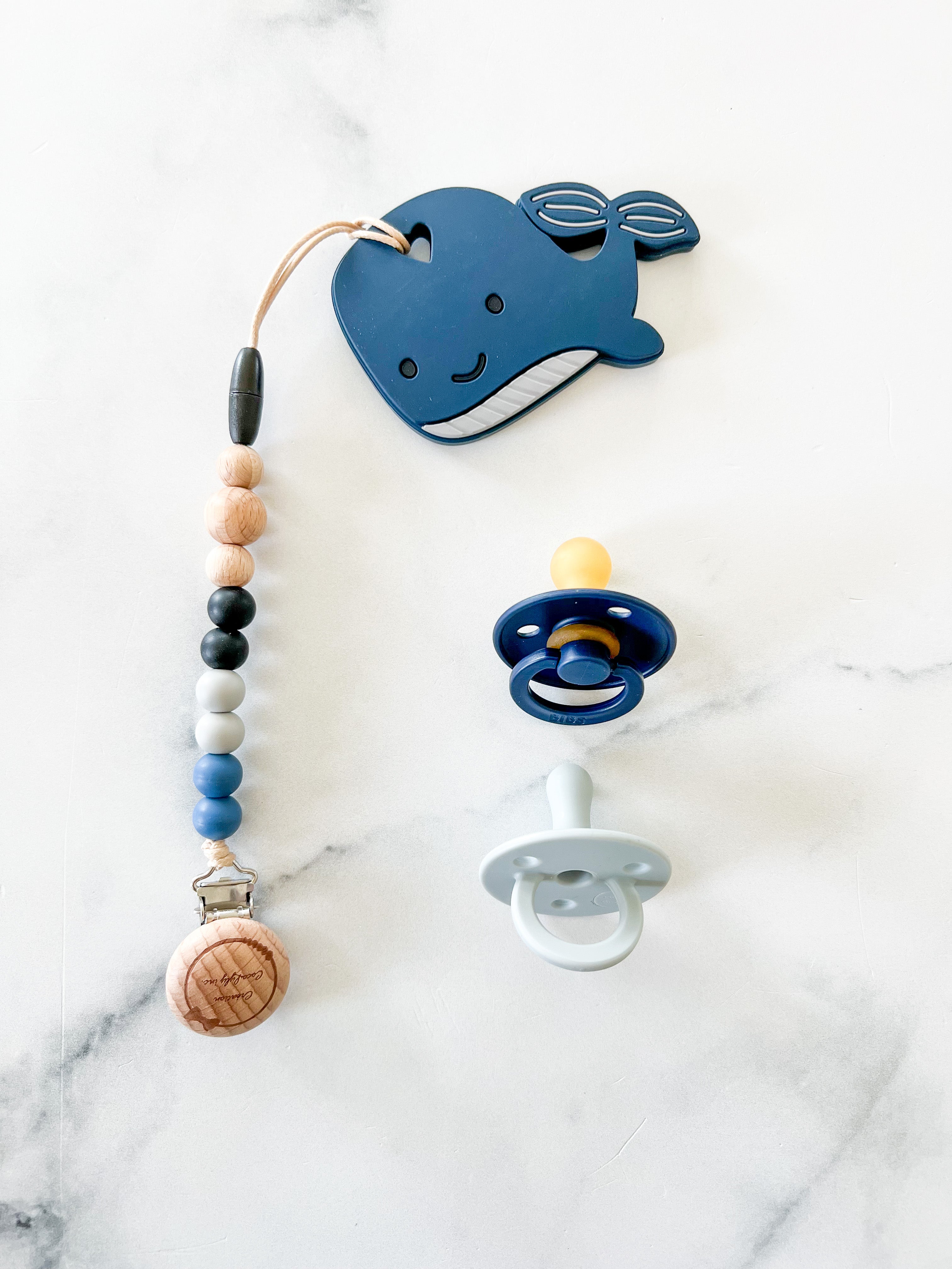 Duo attache suce et jouet de dentition baleine