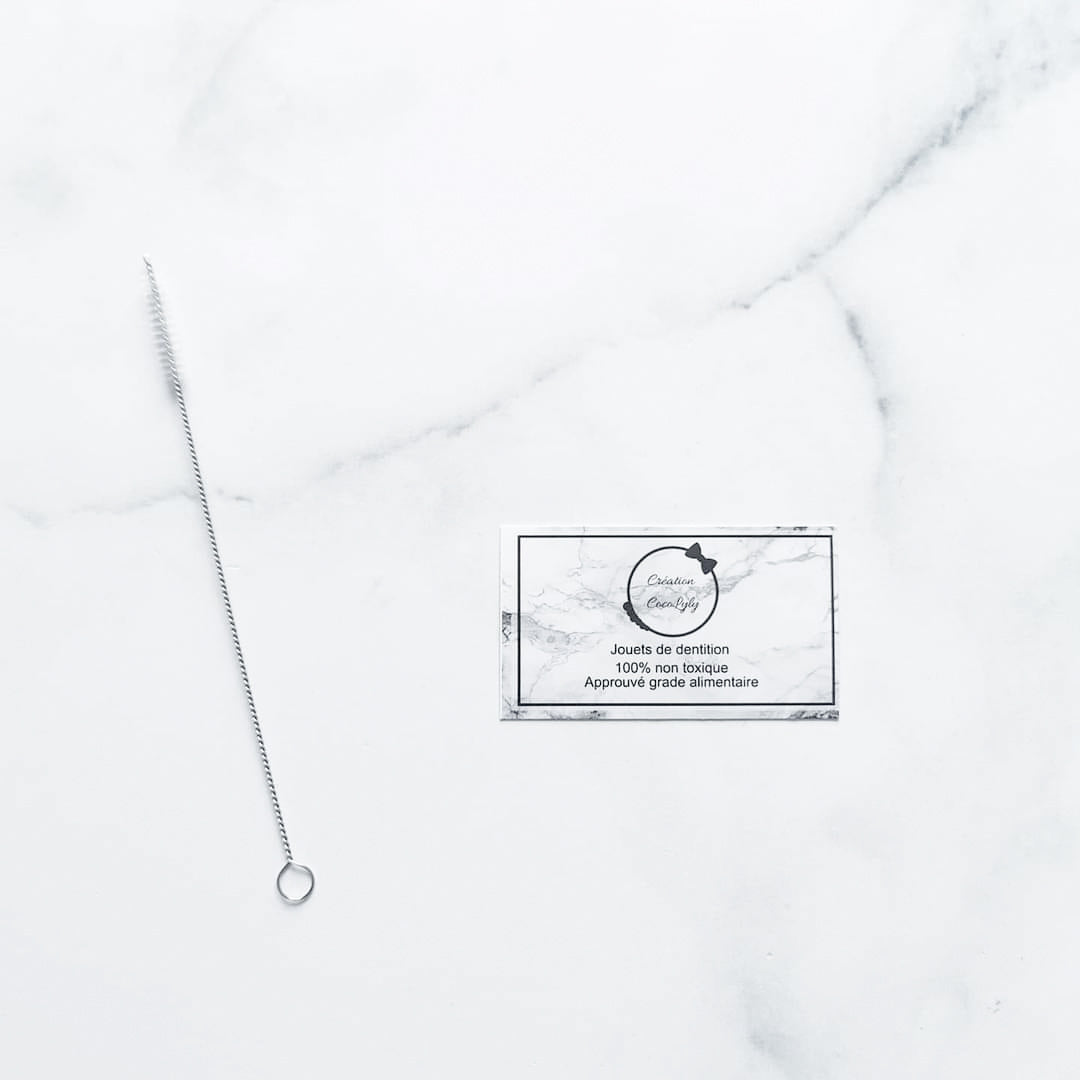 Brosse pour nettoyer les pailles