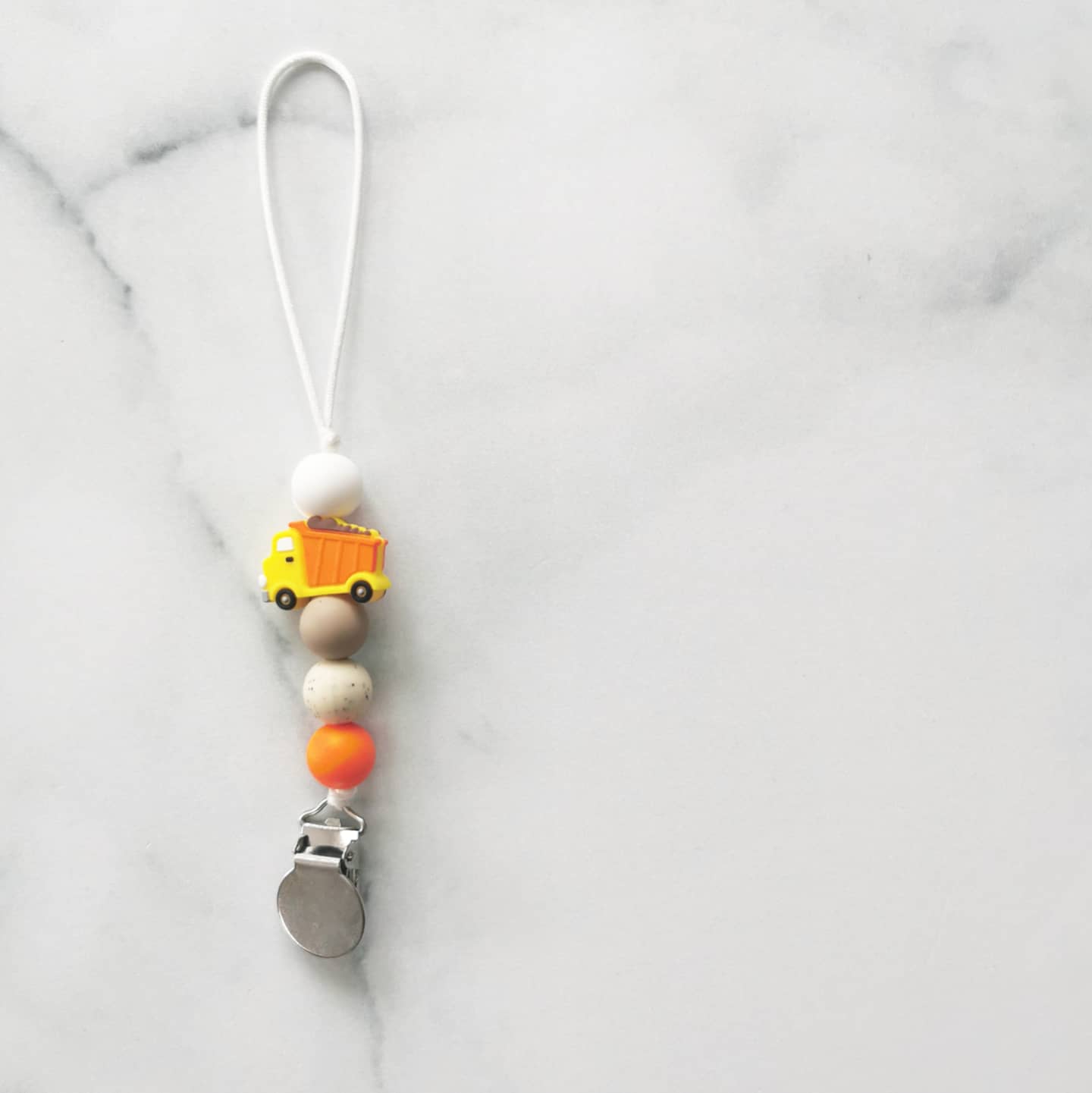 attache suce mini camion