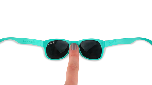 Lunette soleil turquoise 0-2ans ultra flexible, incassable et polarisée