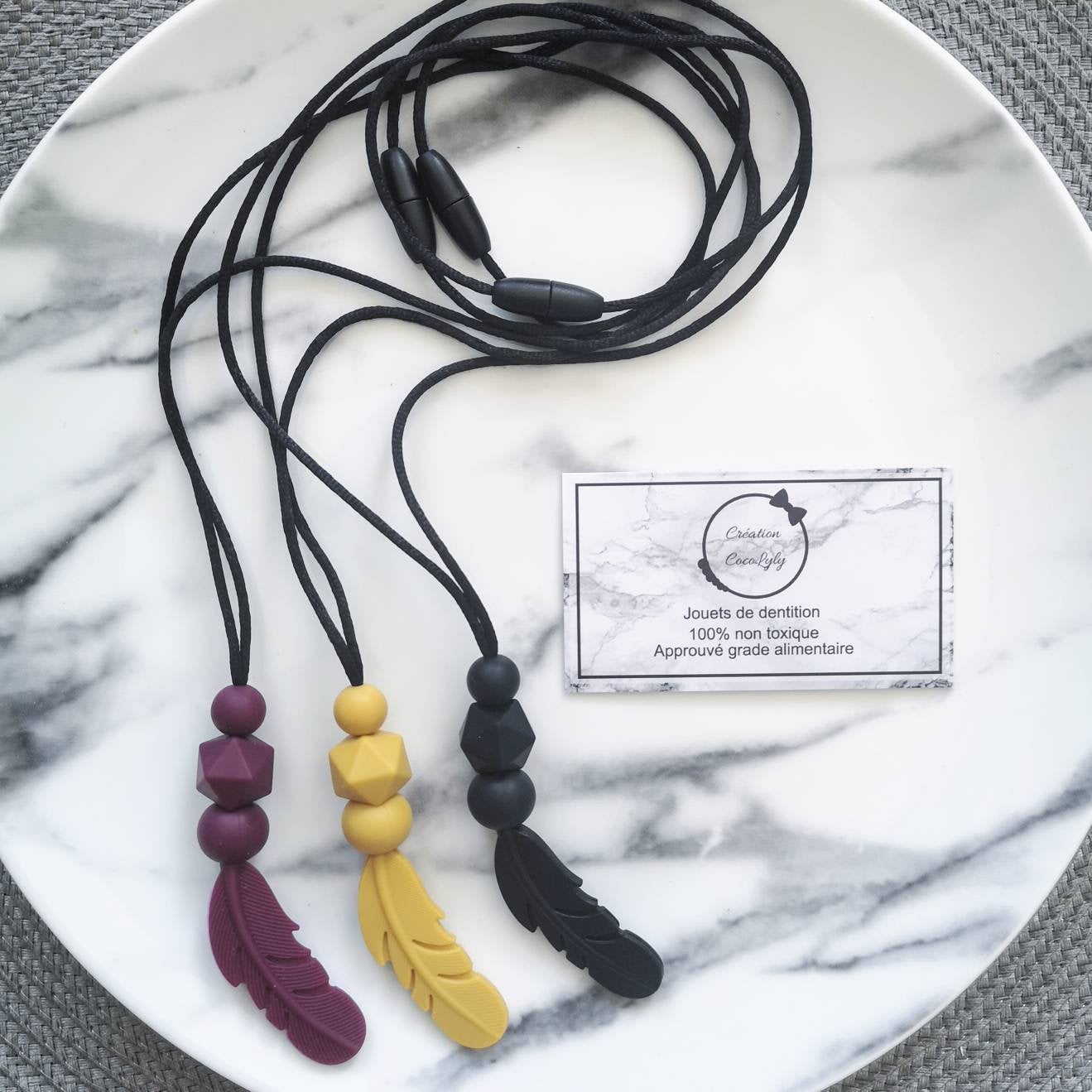 collier d'allaitement plume