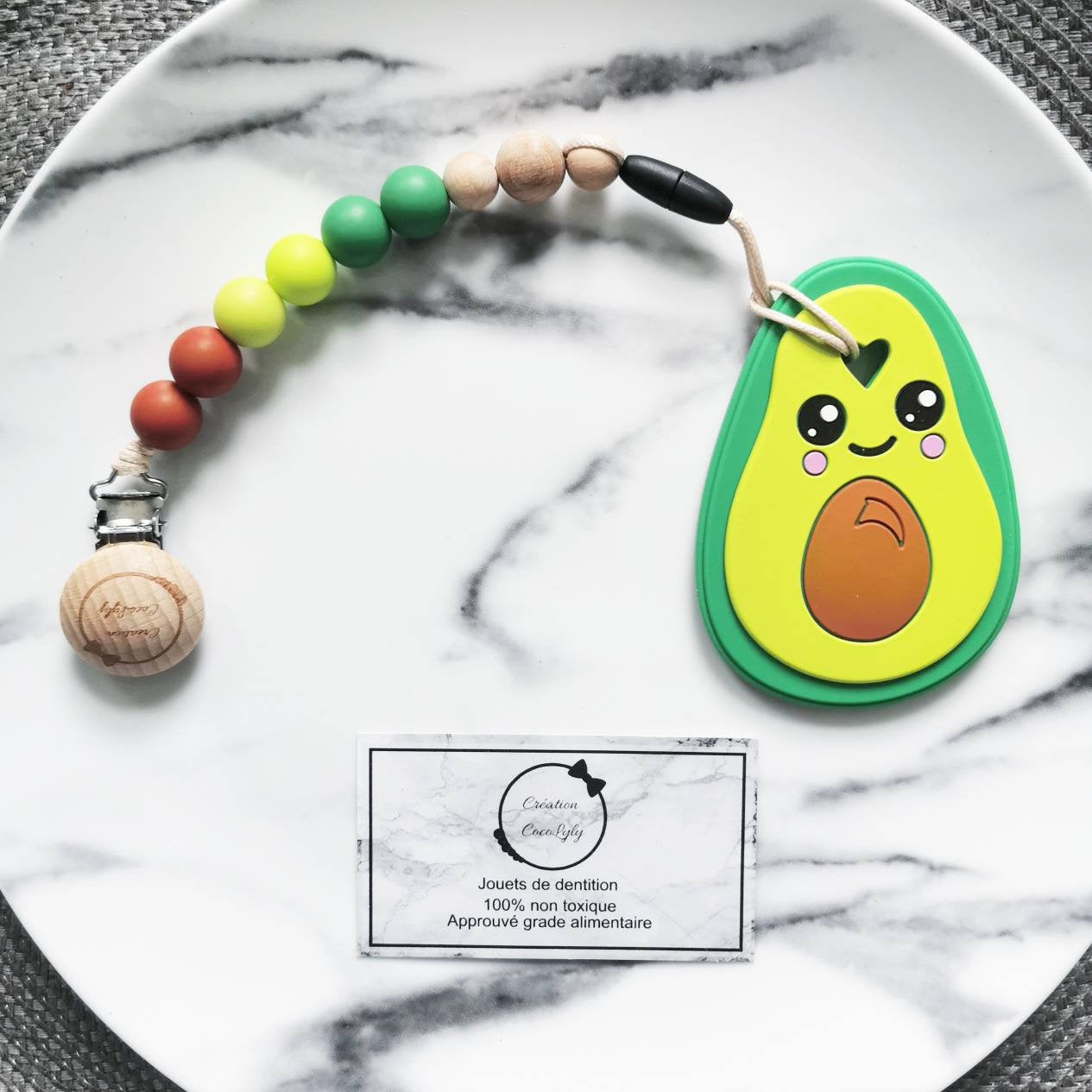 Duo attache suce et jouet avocat