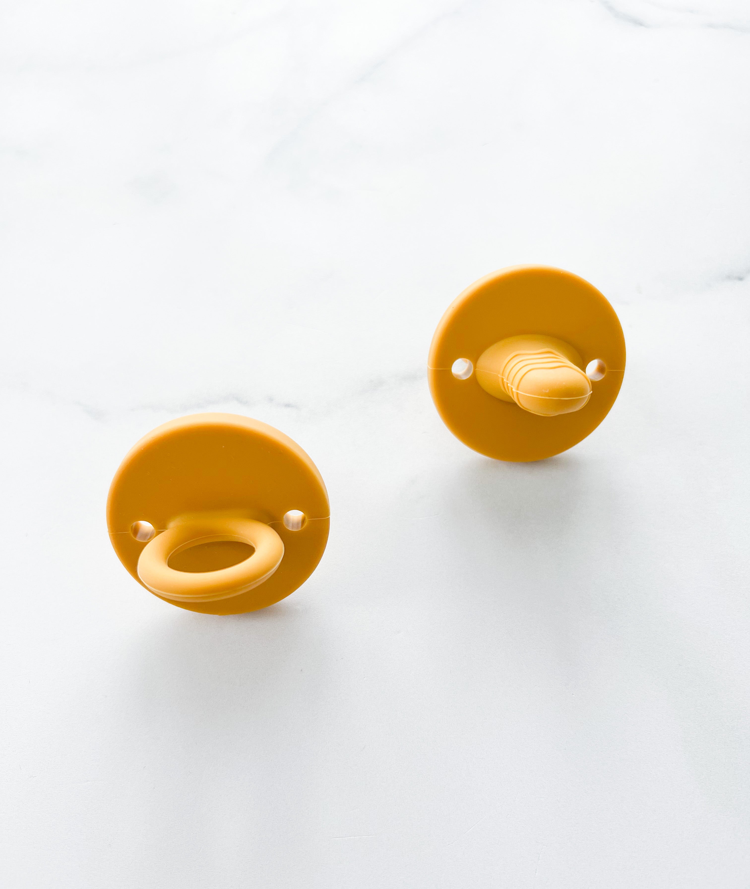 Suce de dentition moutard