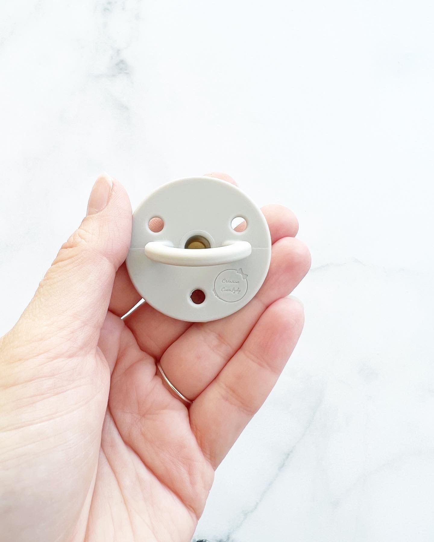 Suce création CocoLyly 0-6mois gris pâle