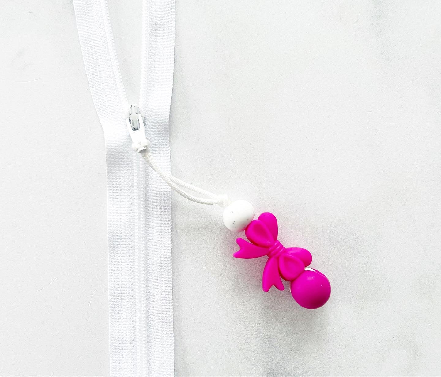 Attache zip cancer du sein Fushia