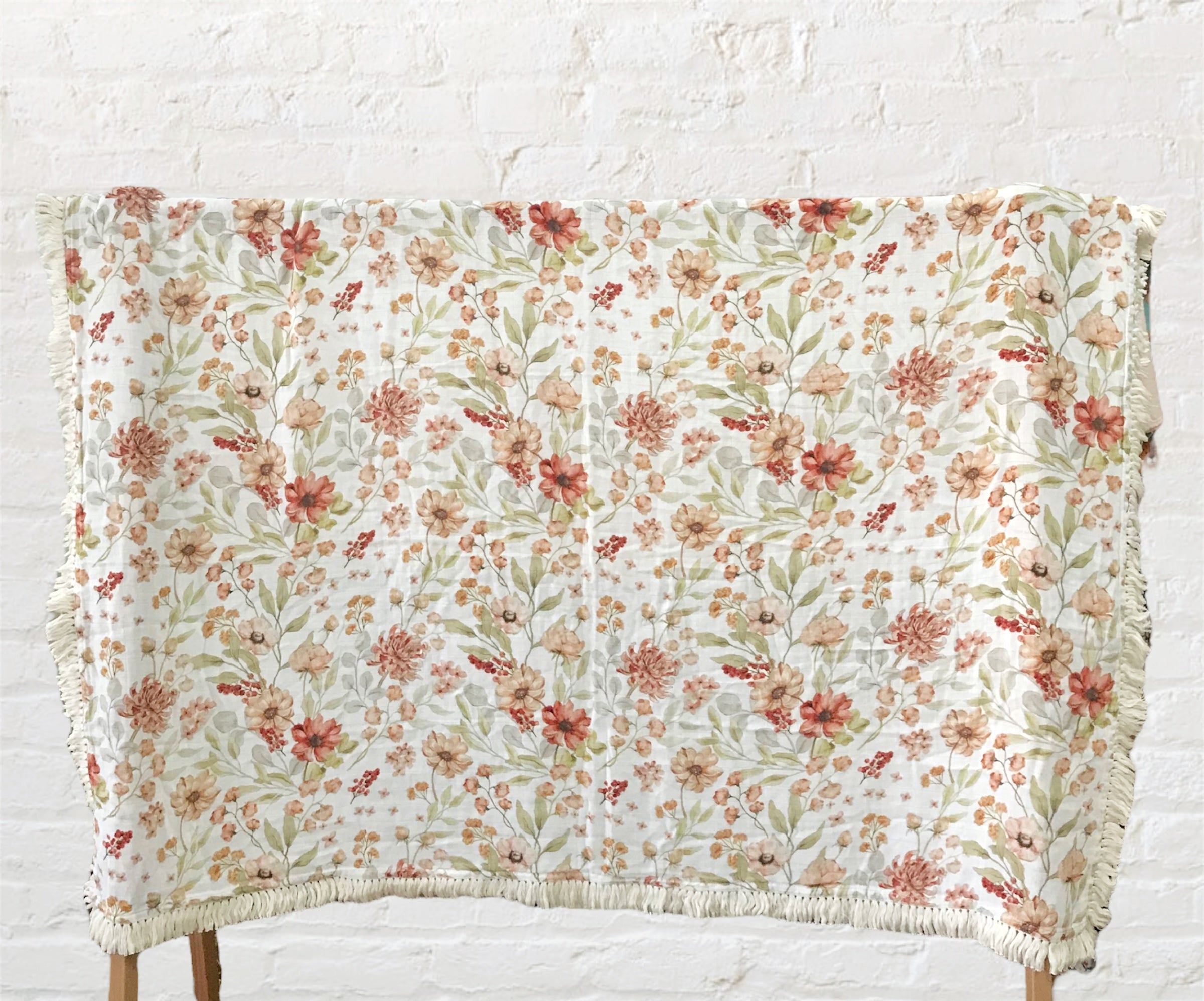 Mousseline douce fleurs avec frange