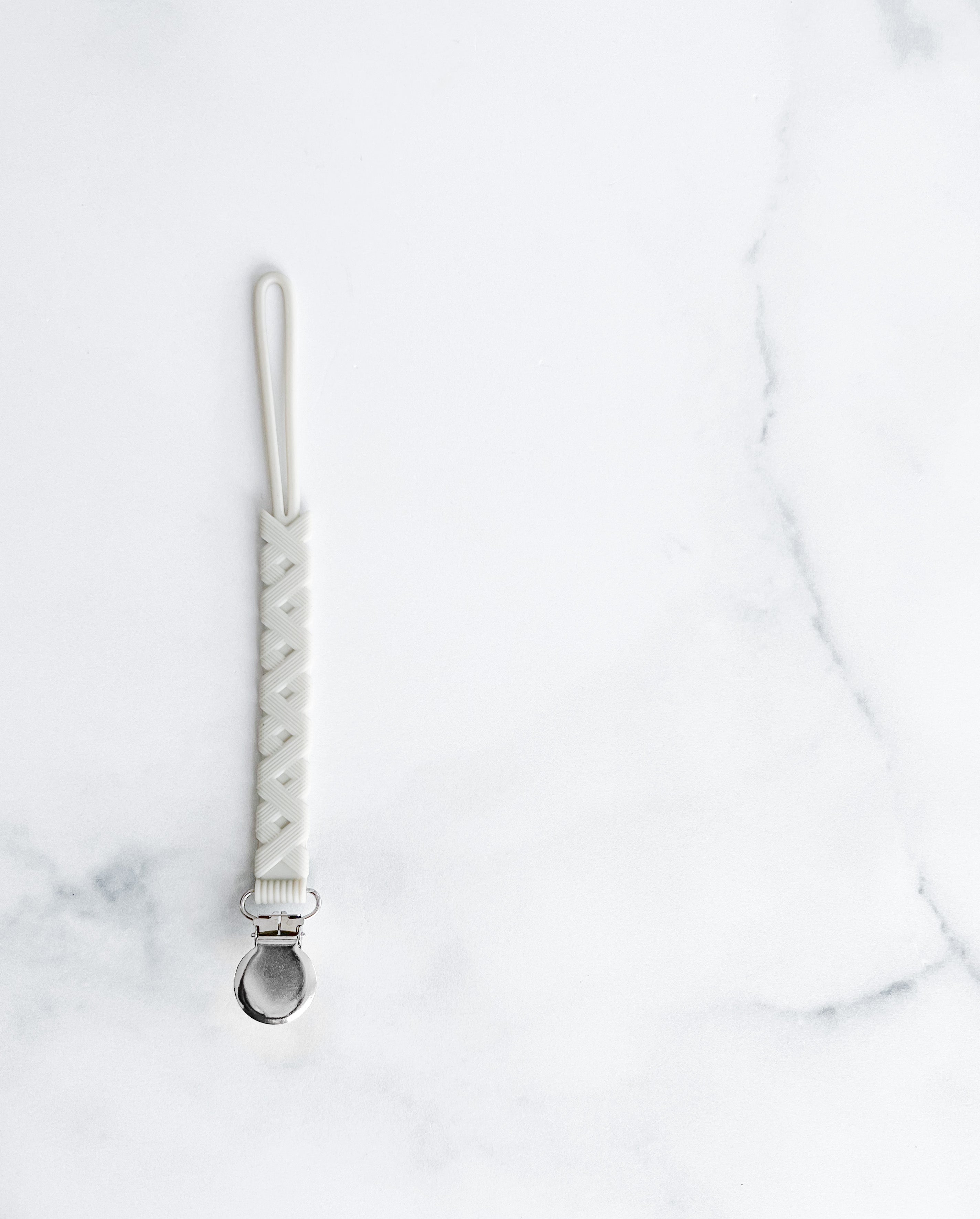 Attache suce tout en silicone style macramé gris